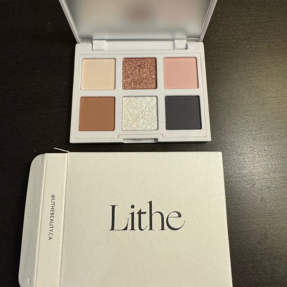 Lithe Beauty Astral Eyeshadow Palette 6 Shades 6 g Full Size NIB